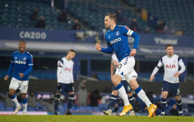 比埃拉的翻 比埃拉的翻